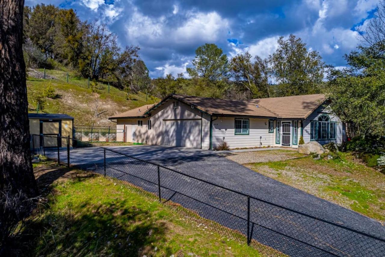 Mystic Mountain Villa, 14 Miles From Yosemite Oakhurst Ngoại thất bức ảnh