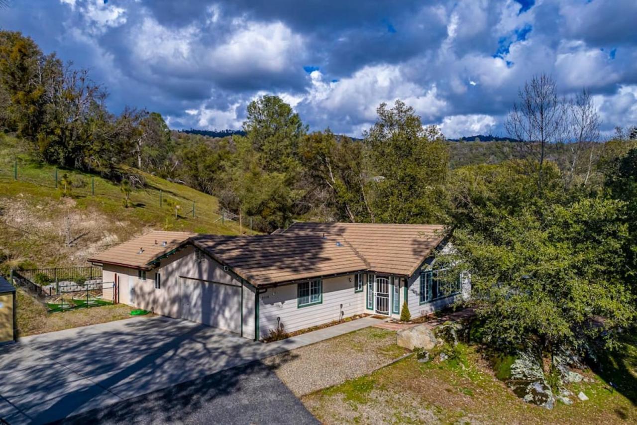 Mystic Mountain Villa, 14 Miles From Yosemite Oakhurst Ngoại thất bức ảnh