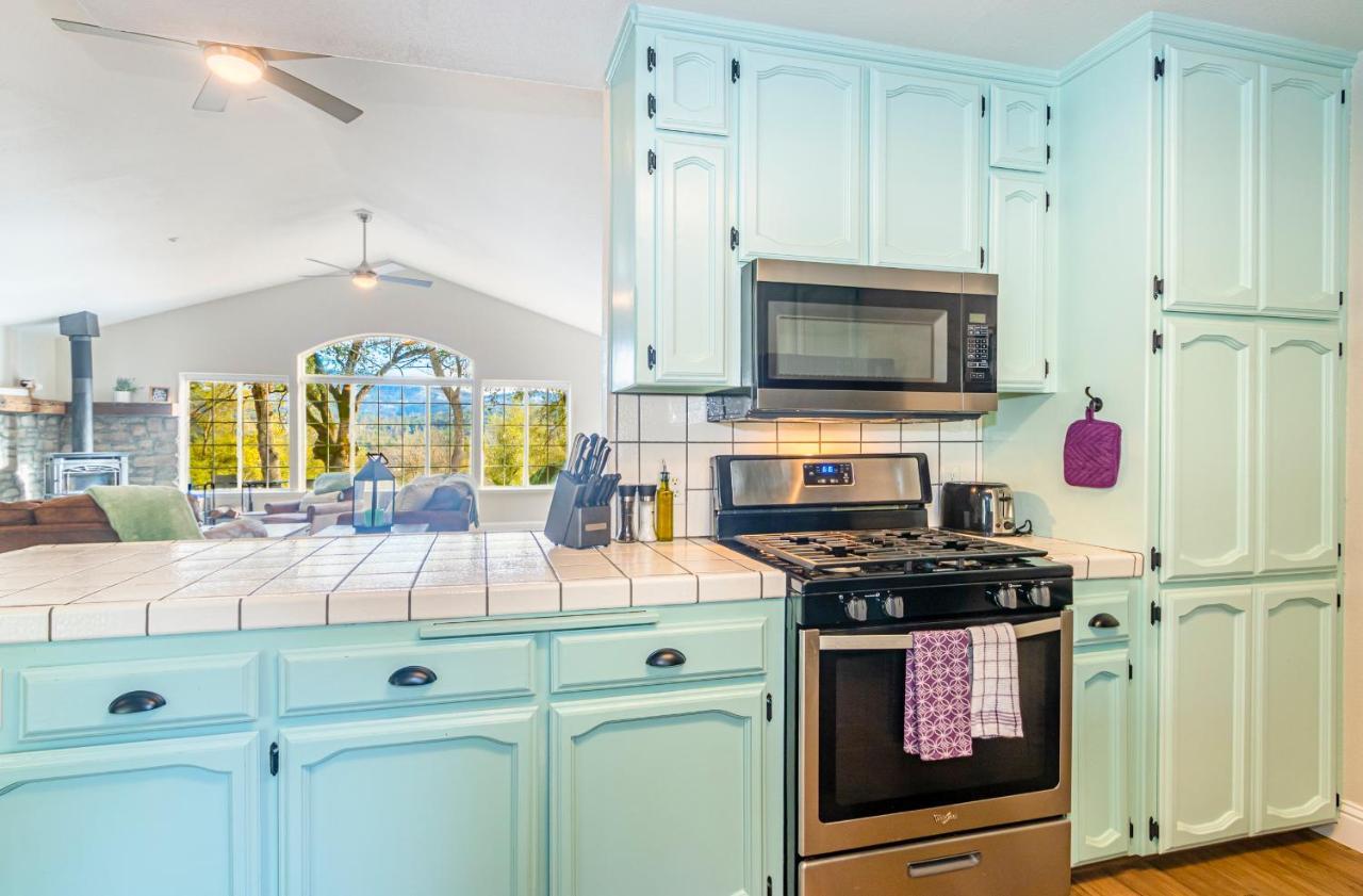 Mystic Mountain Villa, 14 Miles From Yosemite Oakhurst Ngoại thất bức ảnh
